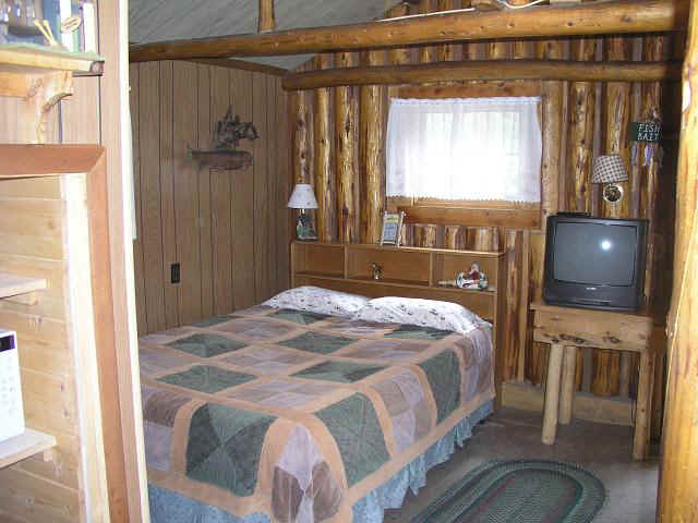 cabin1-BR1.JPG (64960 bytes)